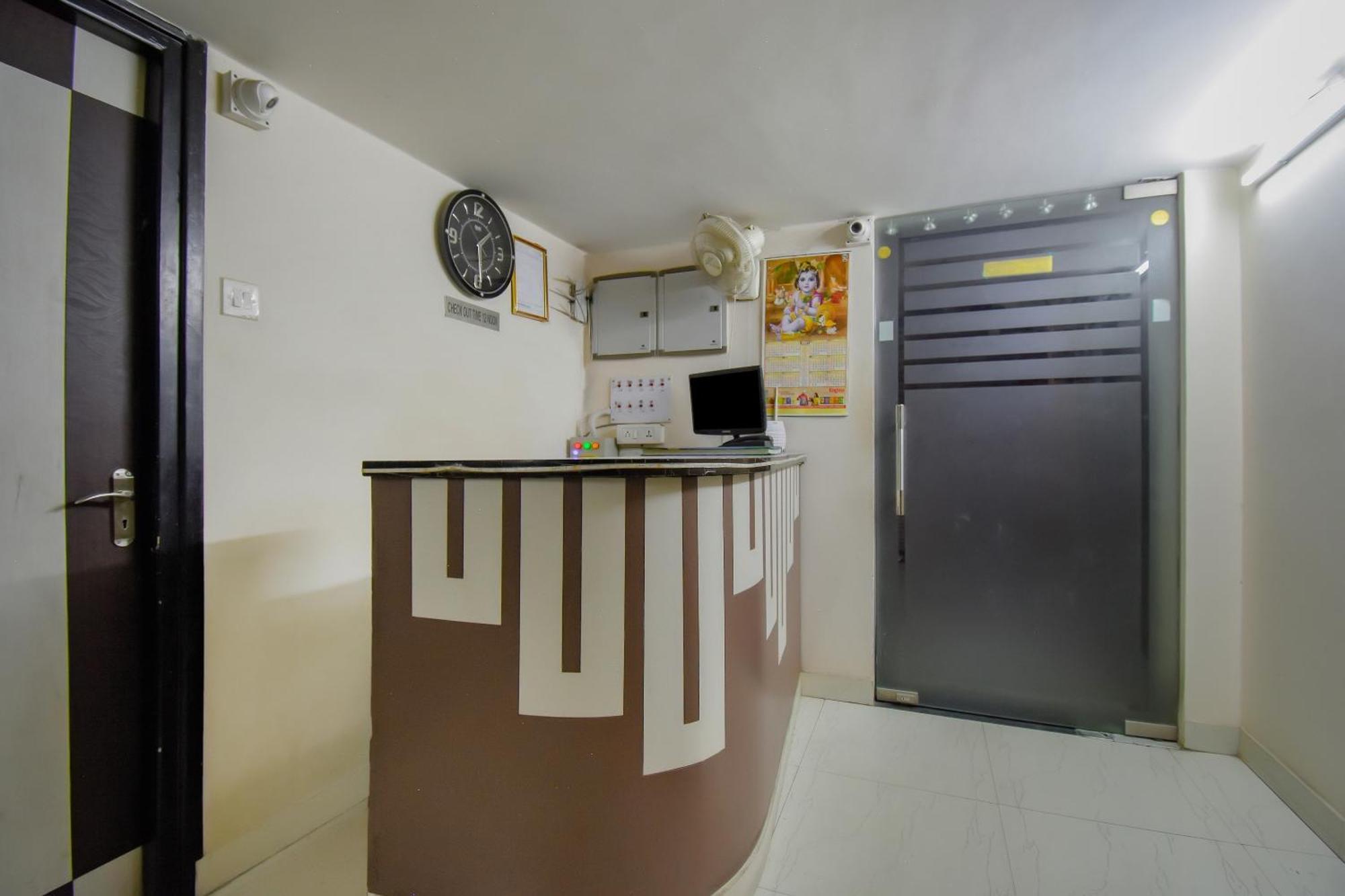 Hotel O Lindsay Inn Guest House Calcutta Calcutta Bara Bazar Exterior photo