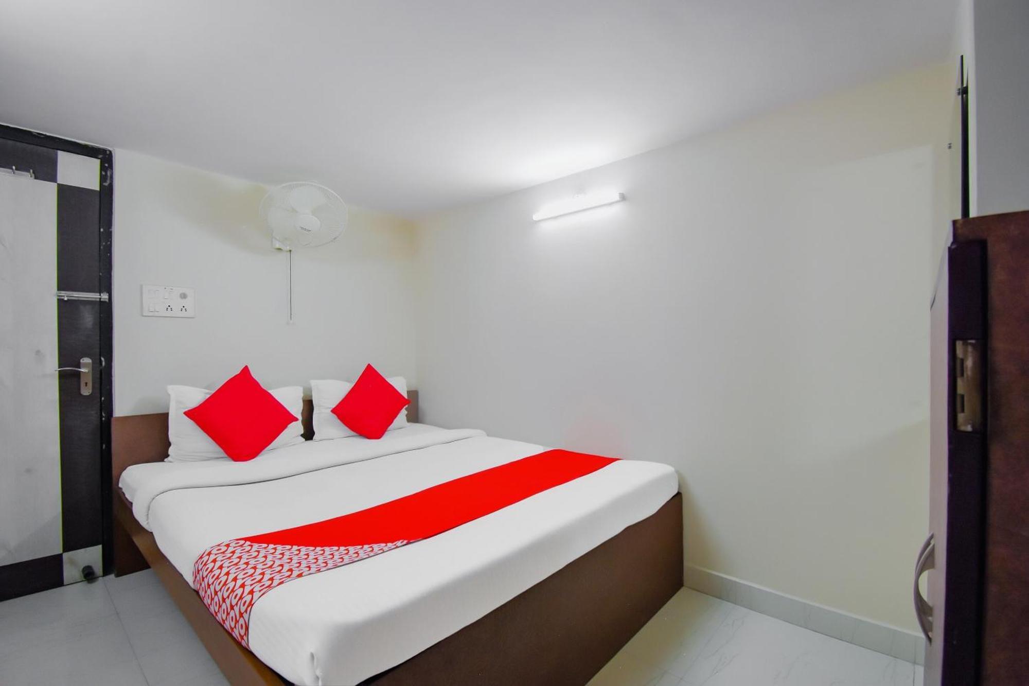 Hotel O Lindsay Inn Guest House Calcutta Calcutta Bara Bazar Exterior photo