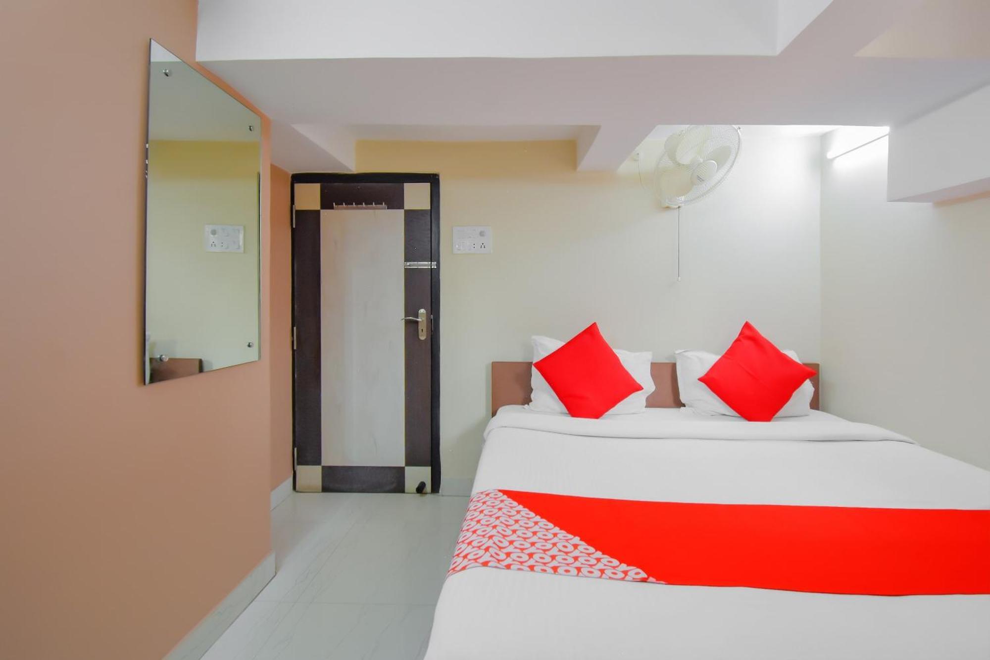 Hotel O Lindsay Inn Guest House Calcutta Calcutta Bara Bazar Exterior photo