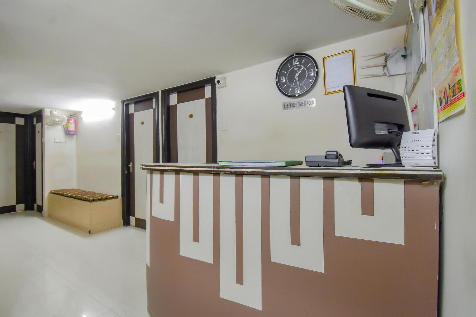 Hotel O Lindsay Inn Guest House Calcutta Calcutta Bara Bazar Exterior photo