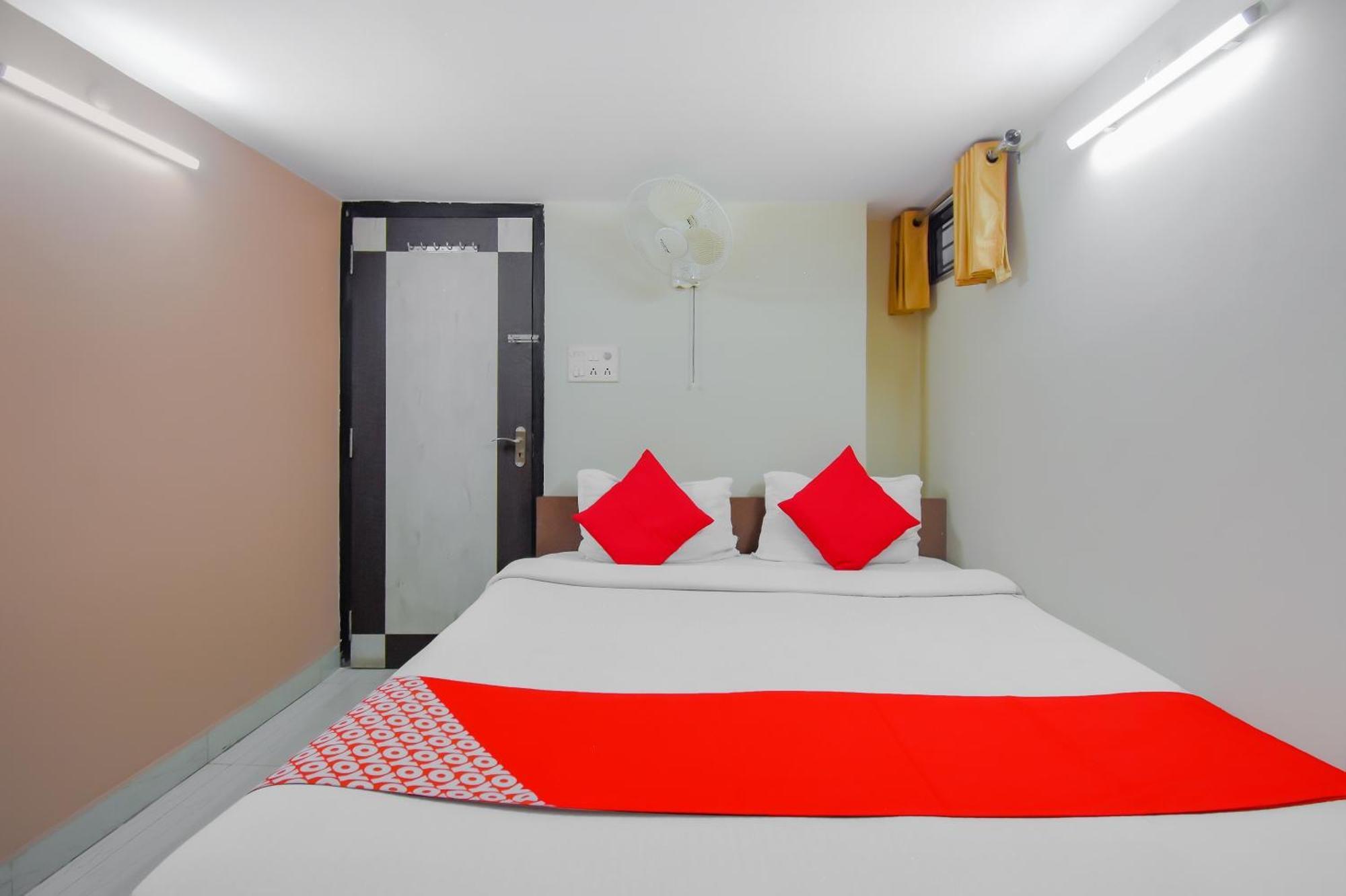 Hotel O Lindsay Inn Guest House Calcutta Calcutta Bara Bazar Exterior photo