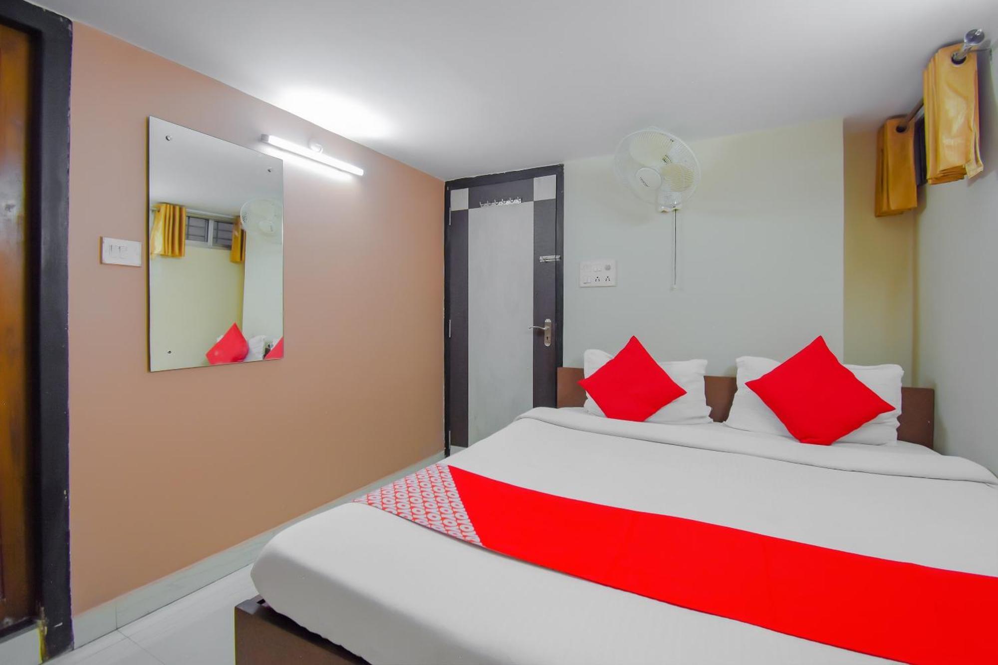 Hotel O Lindsay Inn Guest House Calcutta Calcutta Bara Bazar Exterior photo